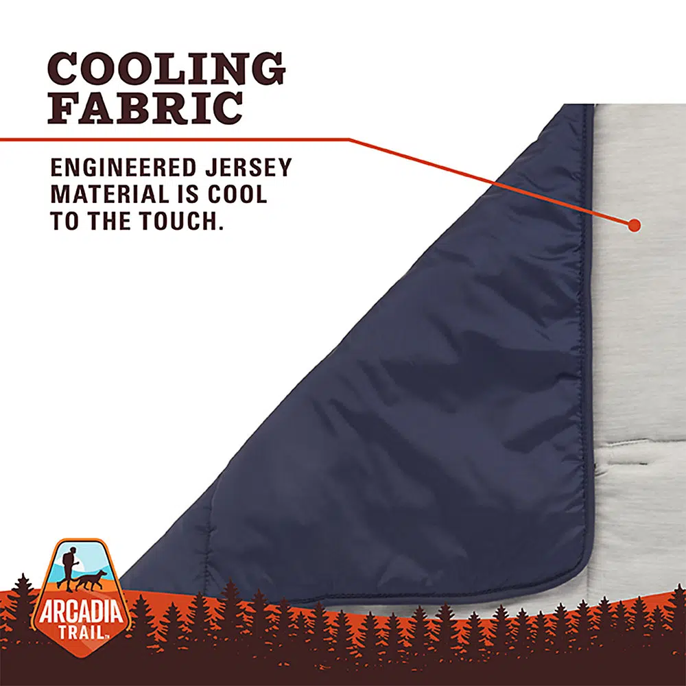 A water repellent nature protects Arcadia Trail Cooling Blanket, which is suitable for dogs to keep them cool in hot summer days